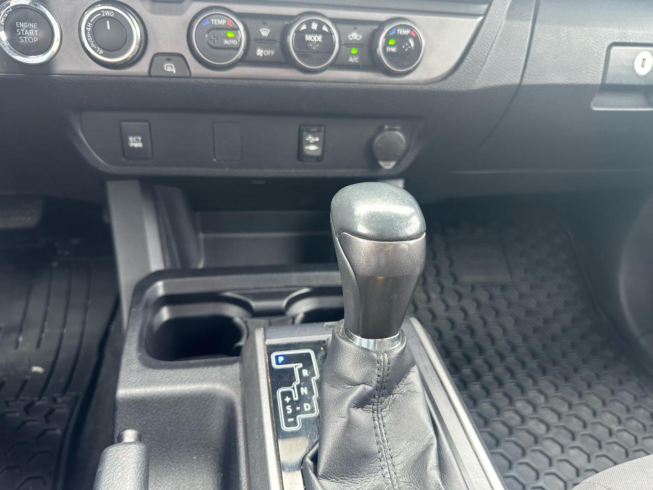 2017 Toyota Tacoma TRD Sport Photo