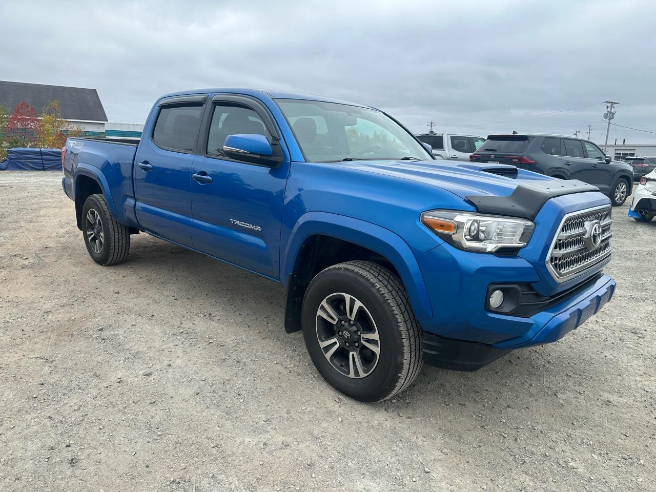 2017 Toyota Tacoma TRD Sport Photo