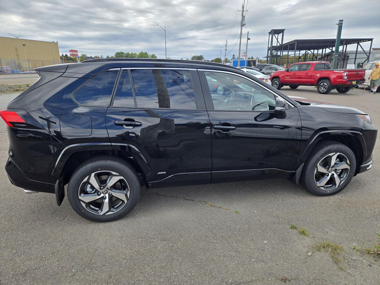 2025 Toyota RAV4 PLUG-IN HYBRID SE AWD SE Photo