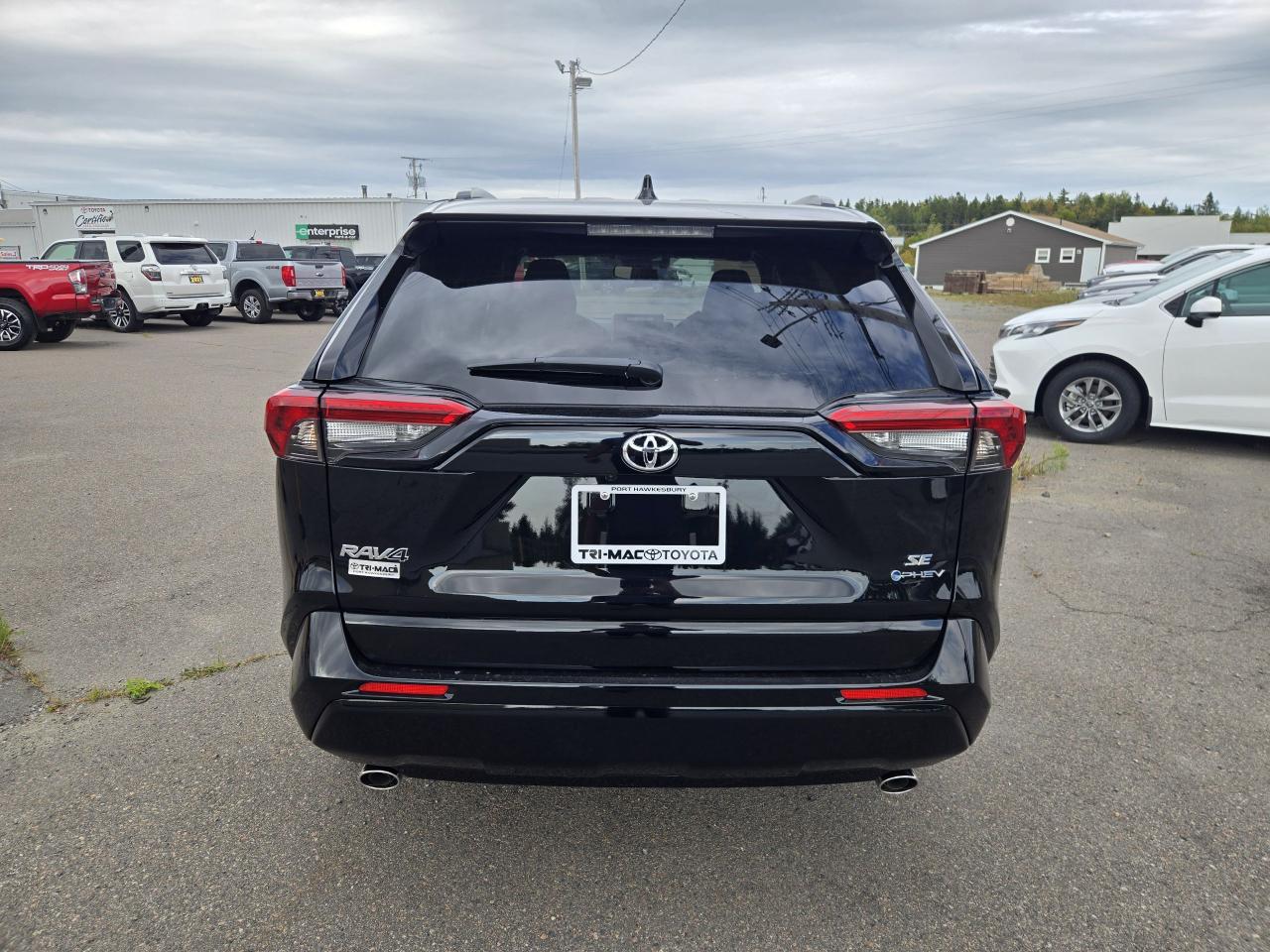 2025 Toyota RAV4 PLUG-IN HYBRID SE AWD SE Photo3