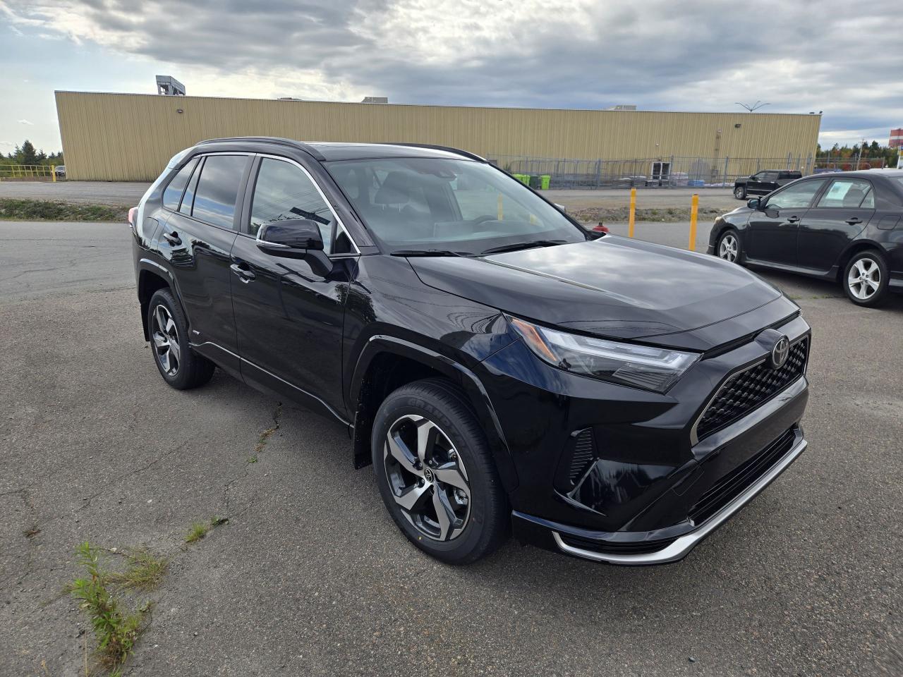 2025 Toyota RAV4 PLUG-IN HYBRID SE AWD SE Photo