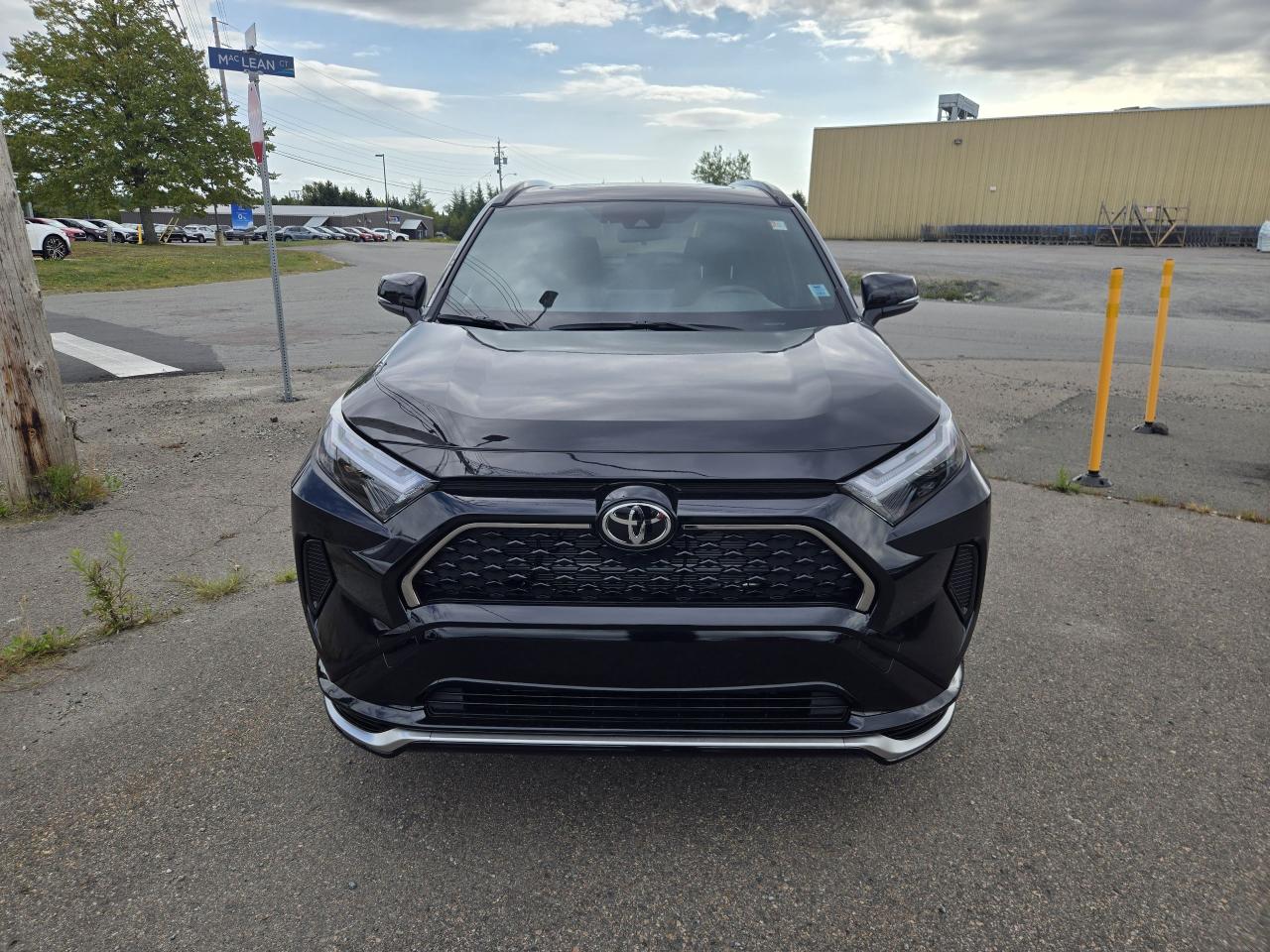 2025 Toyota RAV4 PLUG-IN HYBRID SE AWD SE Photo