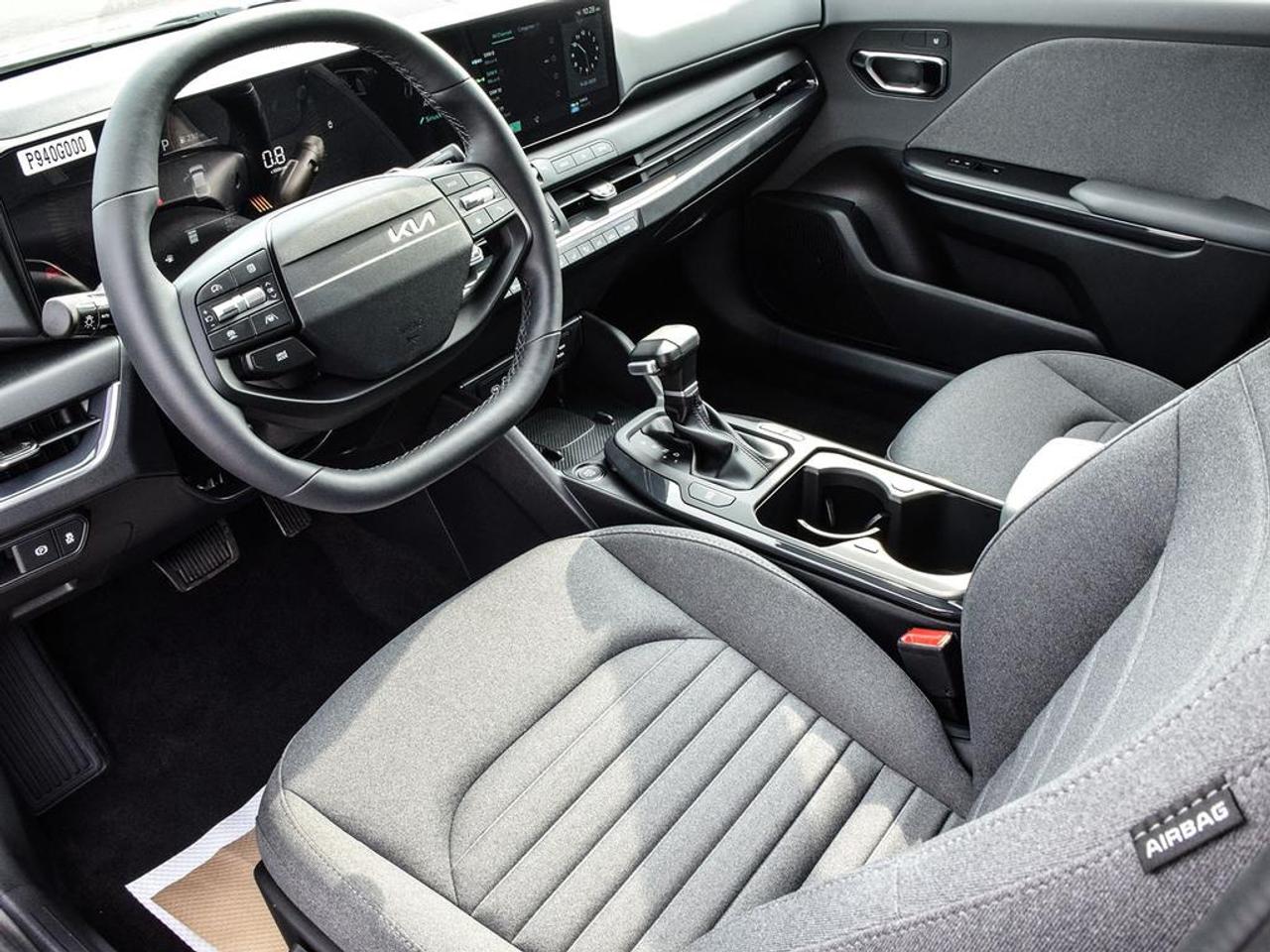 2025 Kia K4 EX Photo