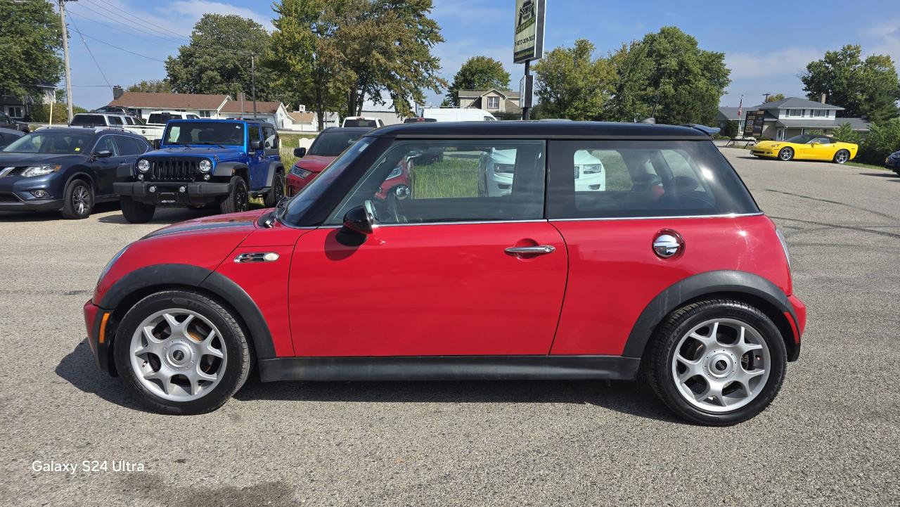 2006 MINI Cooper S - Photo #2