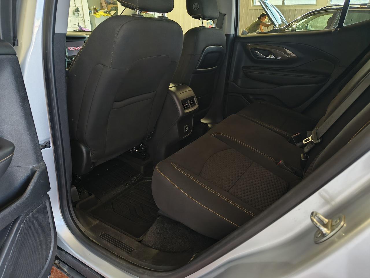 2020 GMC Terrain SLE Photo0