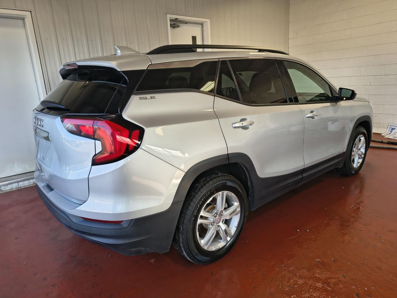 2020 GMC Terrain SLE Photo0