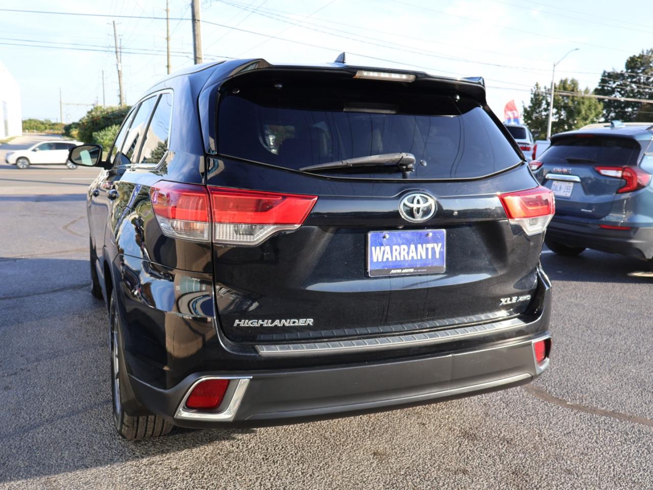 2017 Toyota Highlander XLE AWD CERTIFIED *TOYOTA MAINTAIN*7 SEATS* CAMERA NAV BLUETOOTH LEATHER HEATED SEATS SUNROOF CRUISE ALLOYS - Photo #5