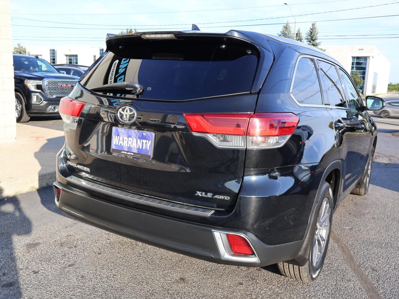2017 Toyota Highlander XLE AWD CERTIFIED *TOYOTA MAINTAIN*7 SEATS* CAMERA NAV BLUETOOTH LEATHER HEATED SEATS SUNROOF CRUISE ALLOYS - Photo #6