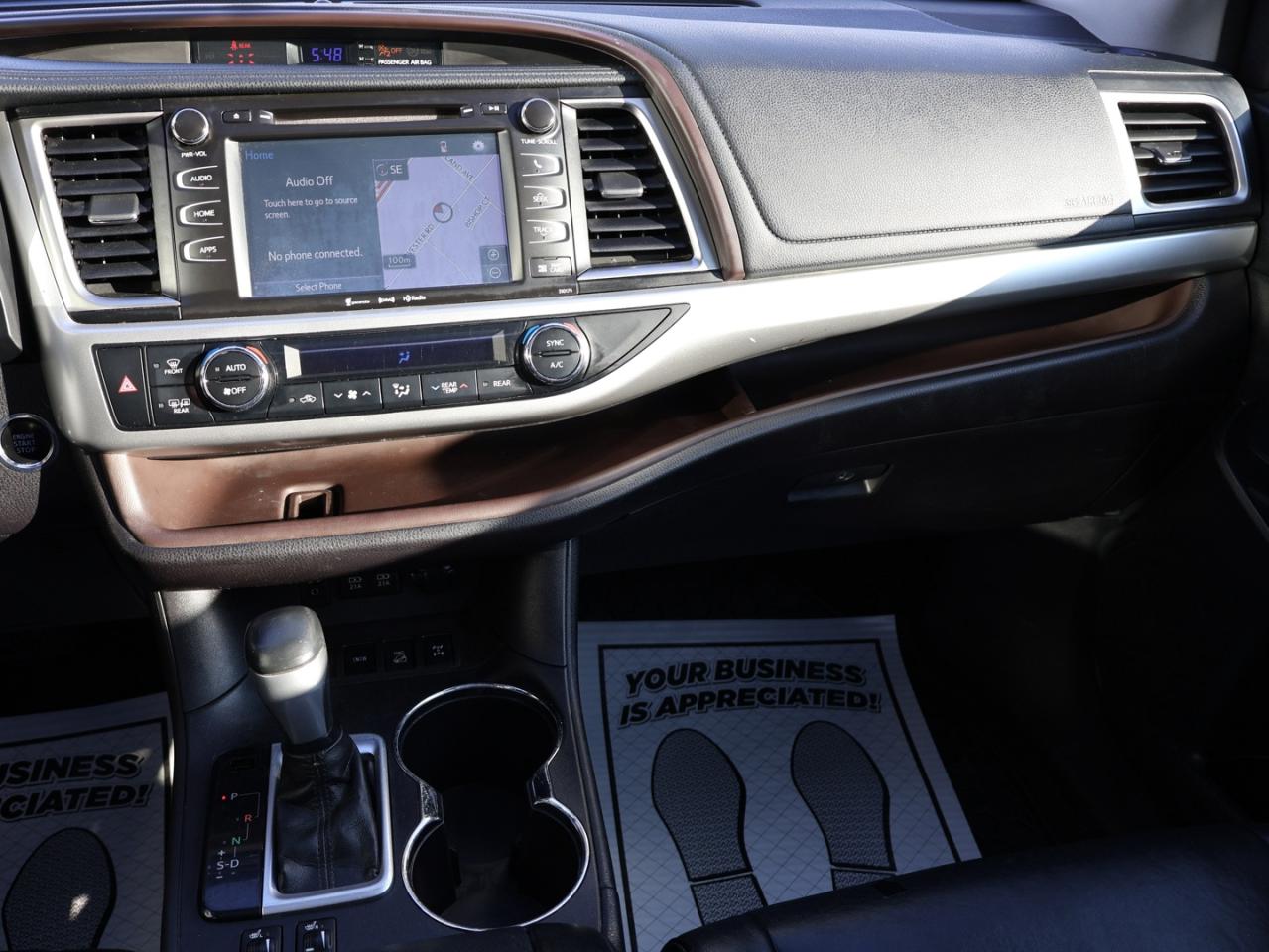 2017 Toyota Highlander XLE AWD CERTIFIED *TOYOTA MAINTAIN*7 SEATS* CAMERA NAV BLUETOOTH LEATHER HEATED SEATS SUNROOF CRUISE ALLOYS - Photo #11