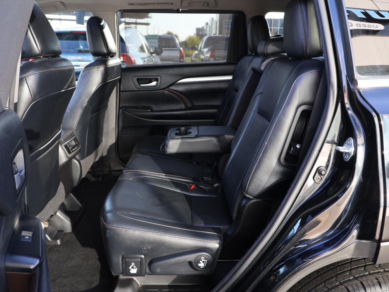 2017 Toyota Highlander XLE AWD CERTIFIED *TOYOTA MAINTAIN*7 SEATS* CAMERA NAV BLUETOOTH LEATHER HEATED SEATS SUNROOF CRUISE ALLOYS - Photo #16