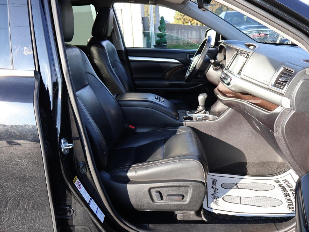 2017 Toyota Highlander XLE AWD CERTIFIED *TOYOTA MAINTAIN*7 SEATS* CAMERA NAV BLUETOOTH LEATHER HEATED SEATS SUNROOF CRUISE ALLOYS - Photo #19