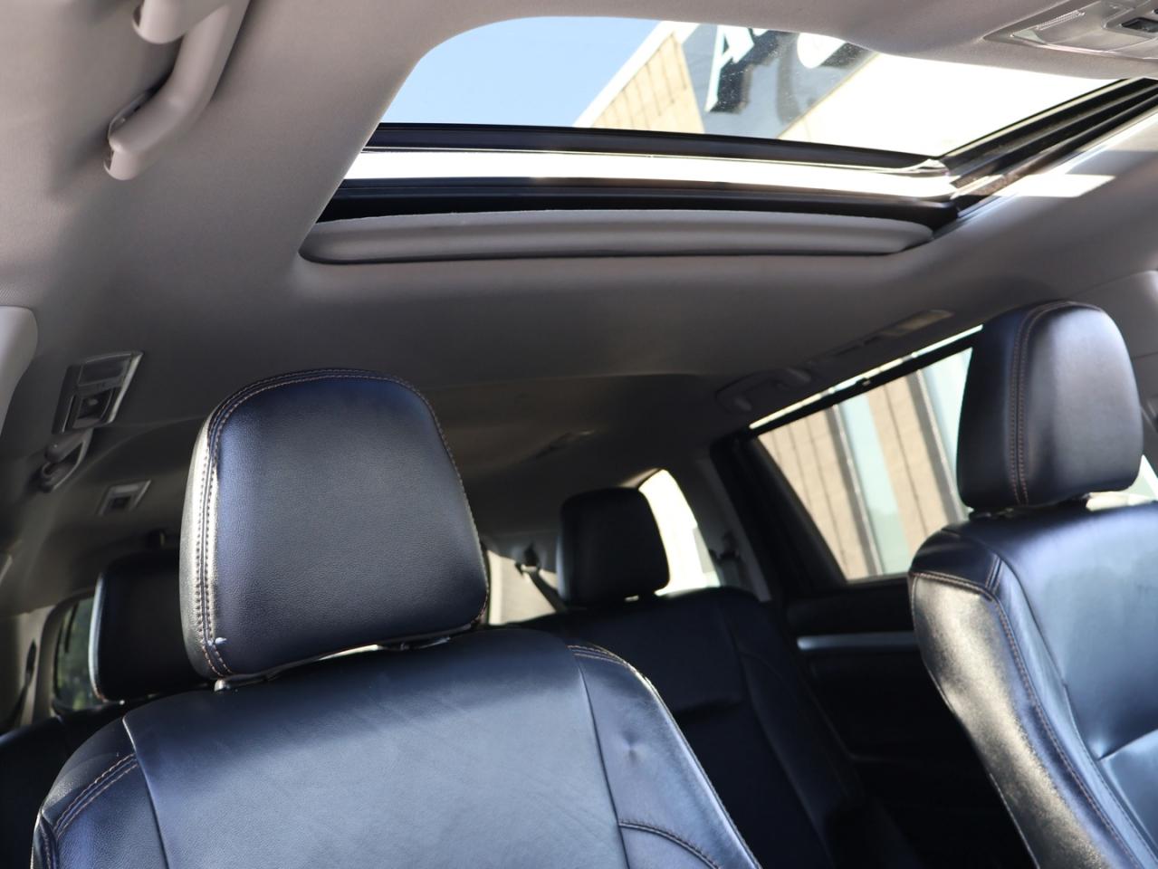 2017 Toyota Highlander XLE AWD CERTIFIED *TOYOTA MAINTAIN*7 SEATS* CAMERA NAV BLUETOOTH LEATHER HEATED SEATS SUNROOF CRUISE ALLOYS - Photo #21