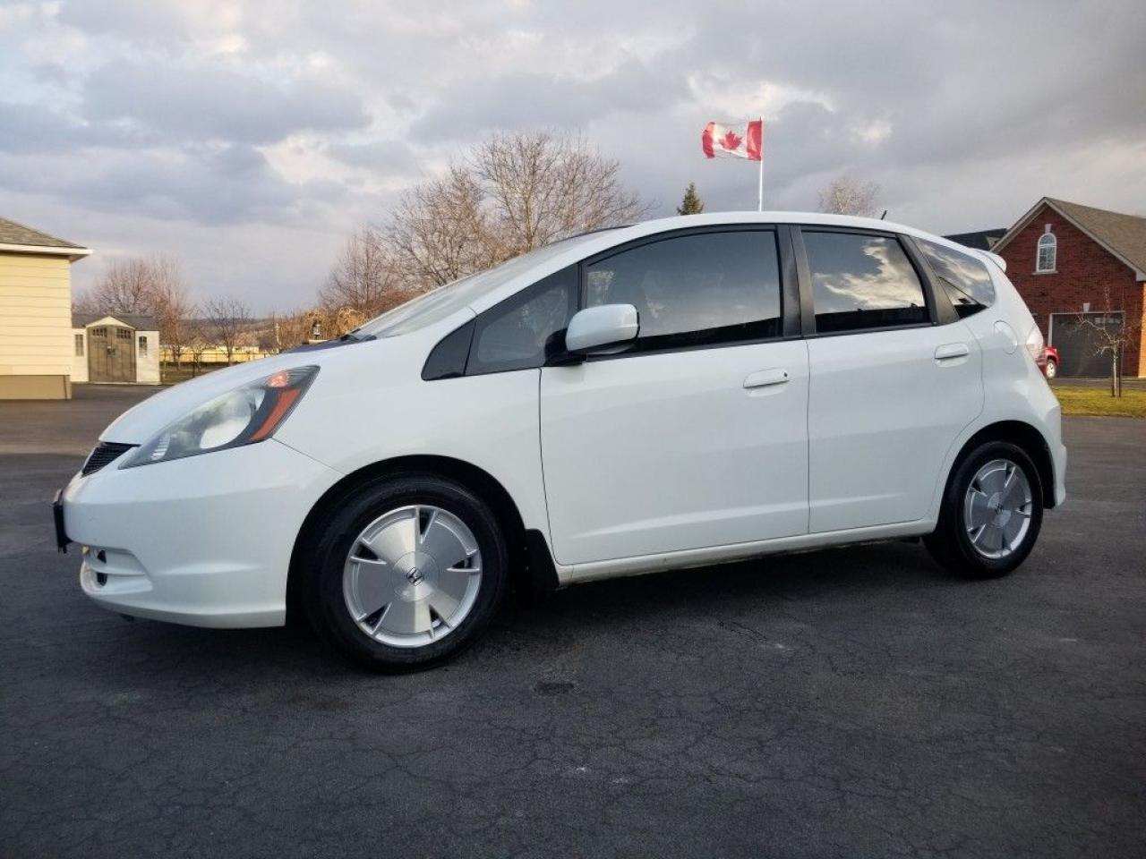 2011 Honda Fit LX/ ONE OWNER / NO ACCIDENT/ LOW KM / SUPER CLEAN/ - Photo #1