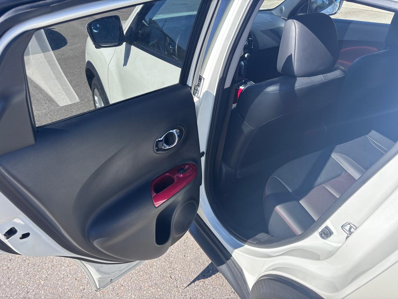 2016 Nissan Juke LOADED + TONS OF SERVICE RECORDS - Photo #12