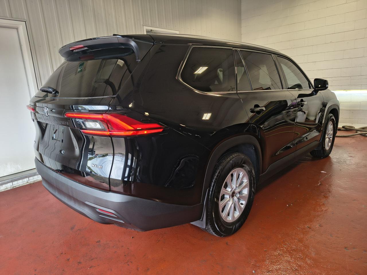2024 Toyota Grand Highlander XLE Photo0
