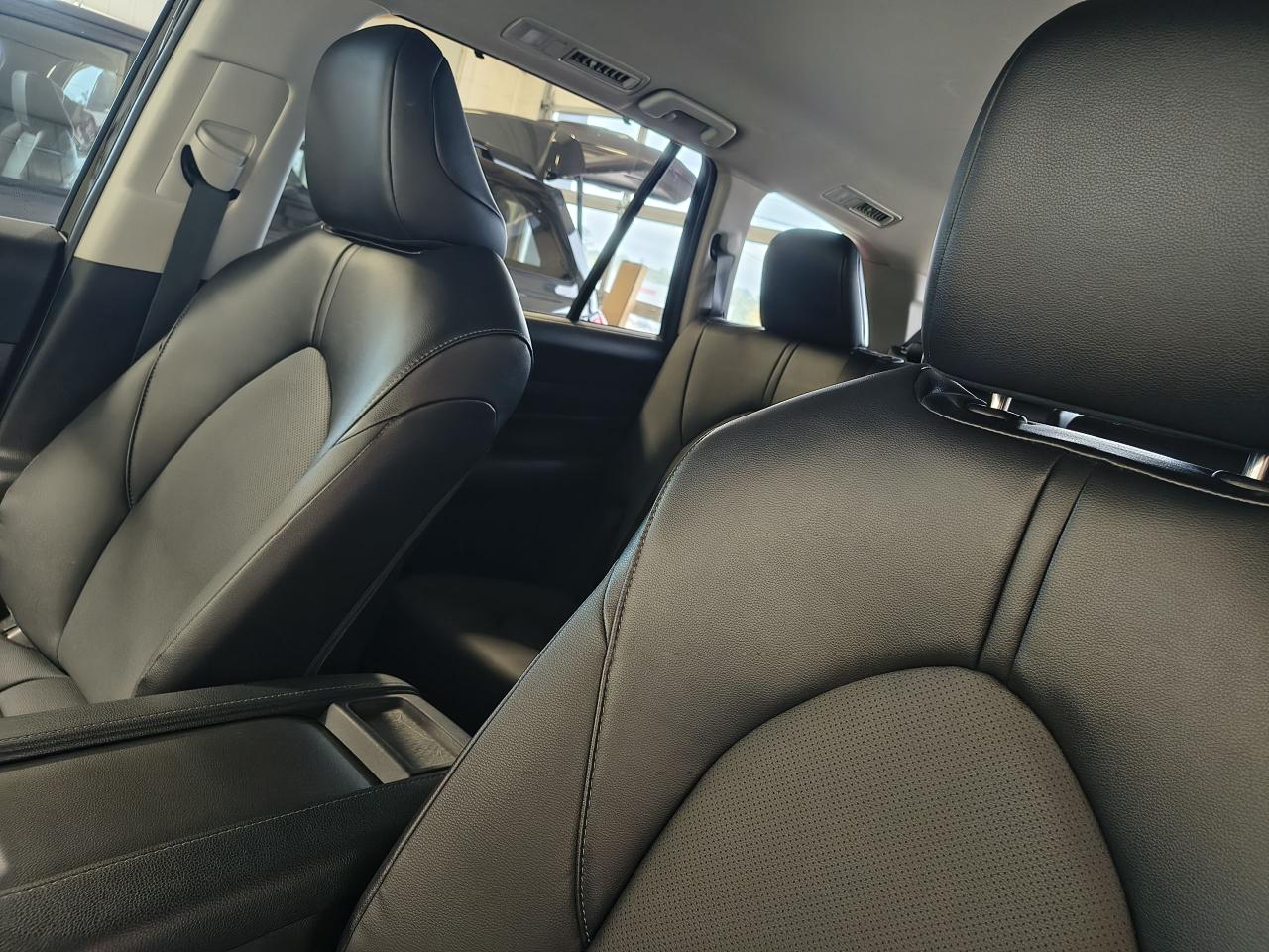 2024 Toyota Grand Highlander XLE Photo0