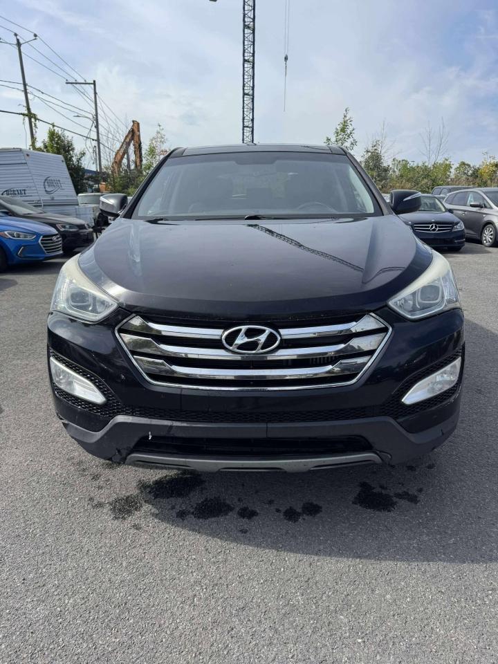 2013 Hyundai Santa Fe SE - Photo #2