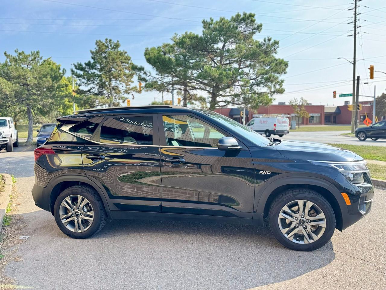 2022 Kia Seltos EX AWD Photo3