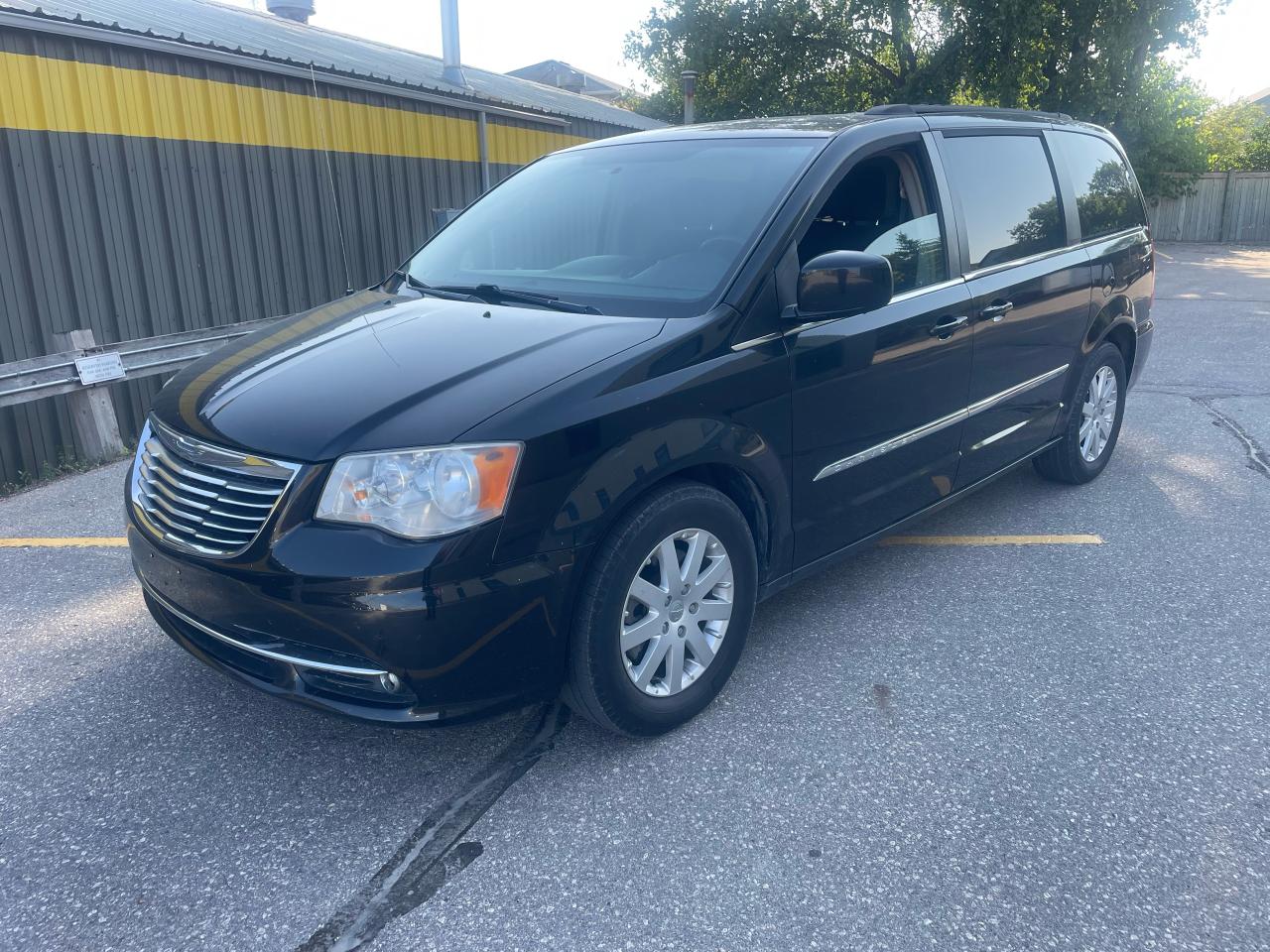 2015 Chrysler Town & Country 