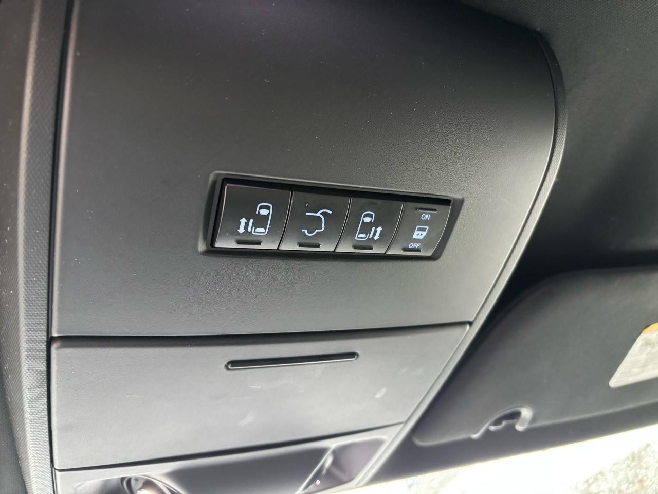 2020 Dodge Grand Caravan Premium Plus NAVIGATION/CAMERA... - Photo #16