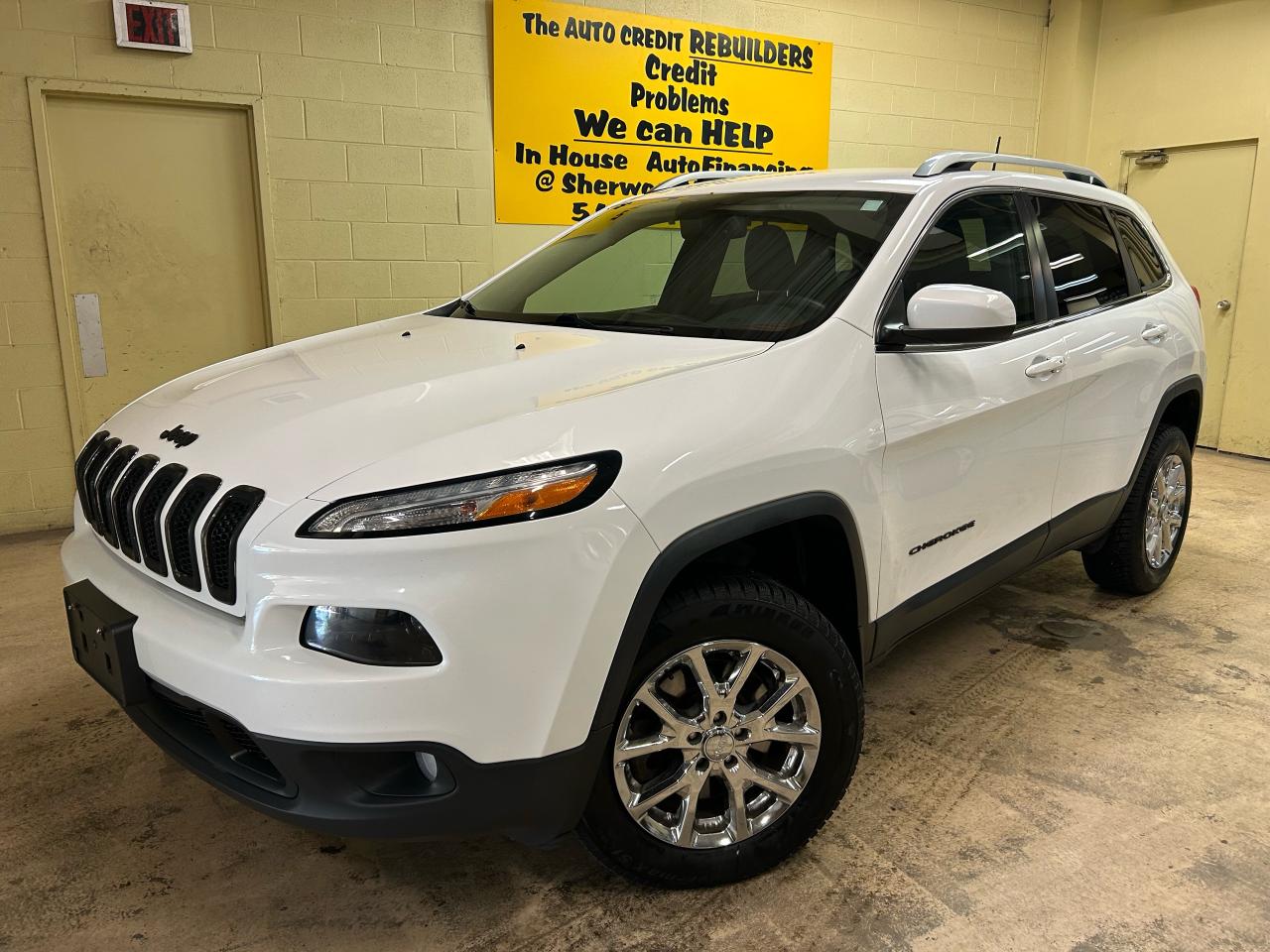 2017 Jeep Cherokee North - Photo #2