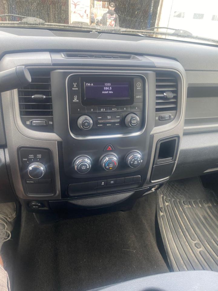 2015 RAM 1500 ST - Photo #9