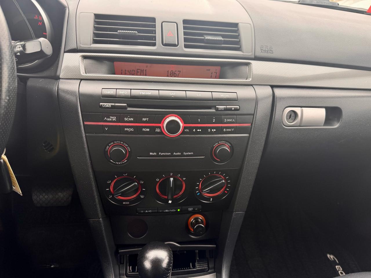 2006 Mazda MAZDA3 FINANCING AVAILABLE Photo13