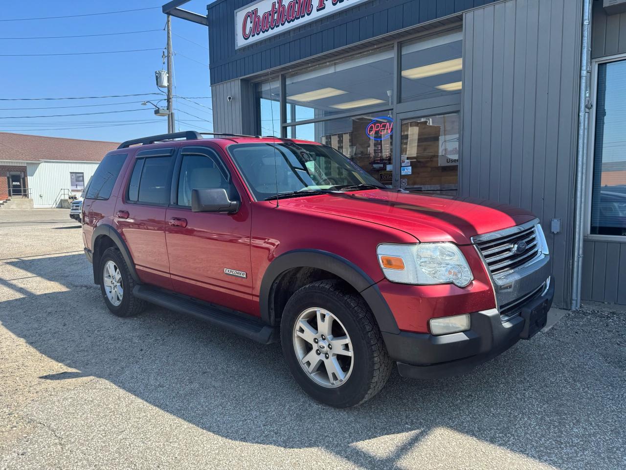 2007 Ford Explorer XLT - Photo #2
