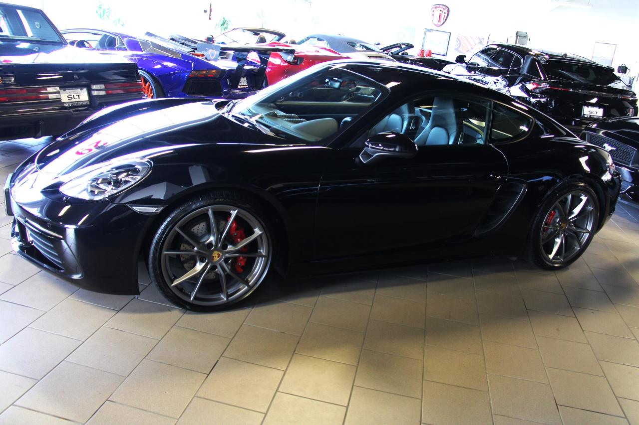2024 Porsche 718 Cayman S - Photo #5