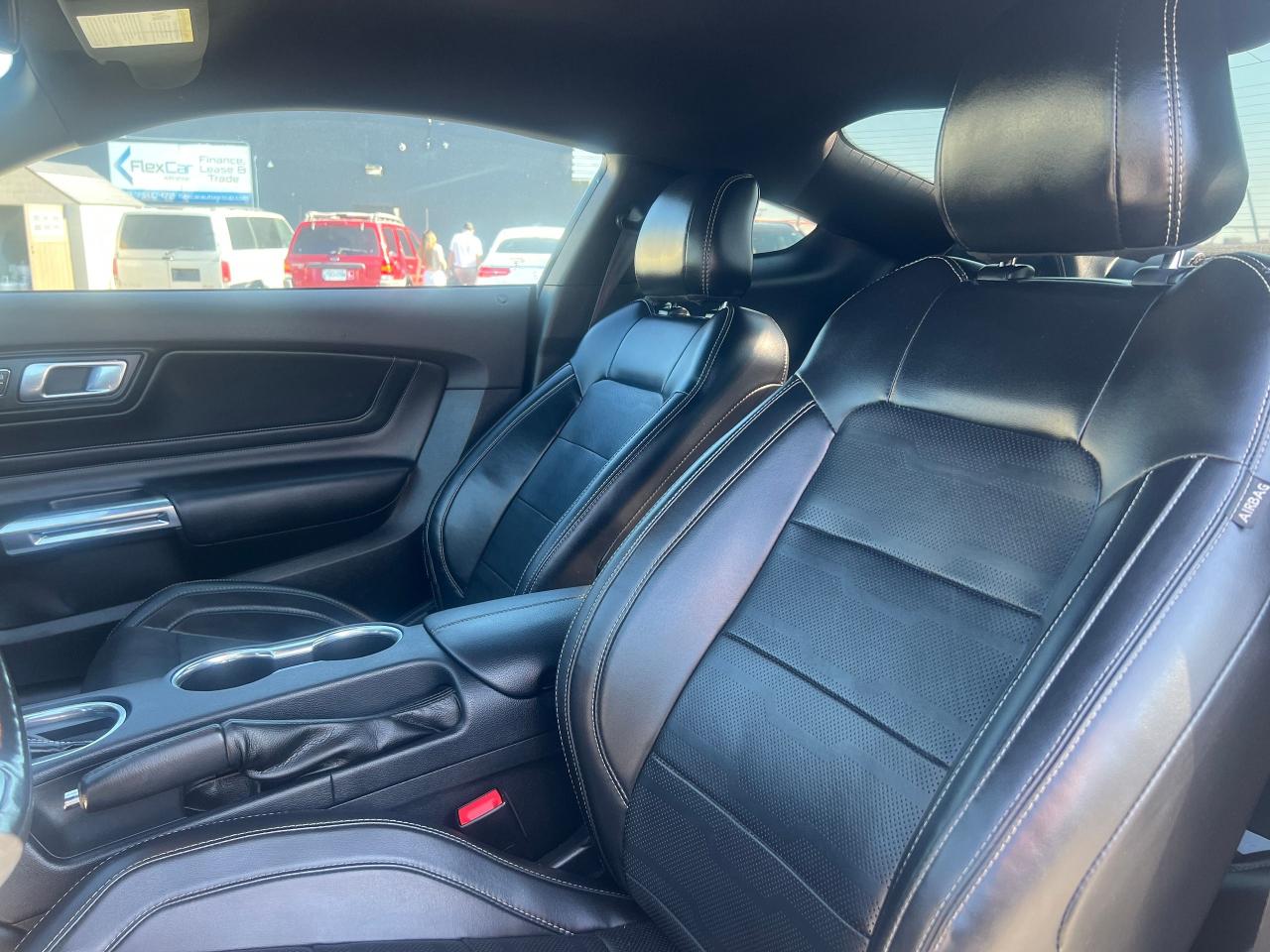 2020 Ford Mustang EcoBoost Premium - Photo #4