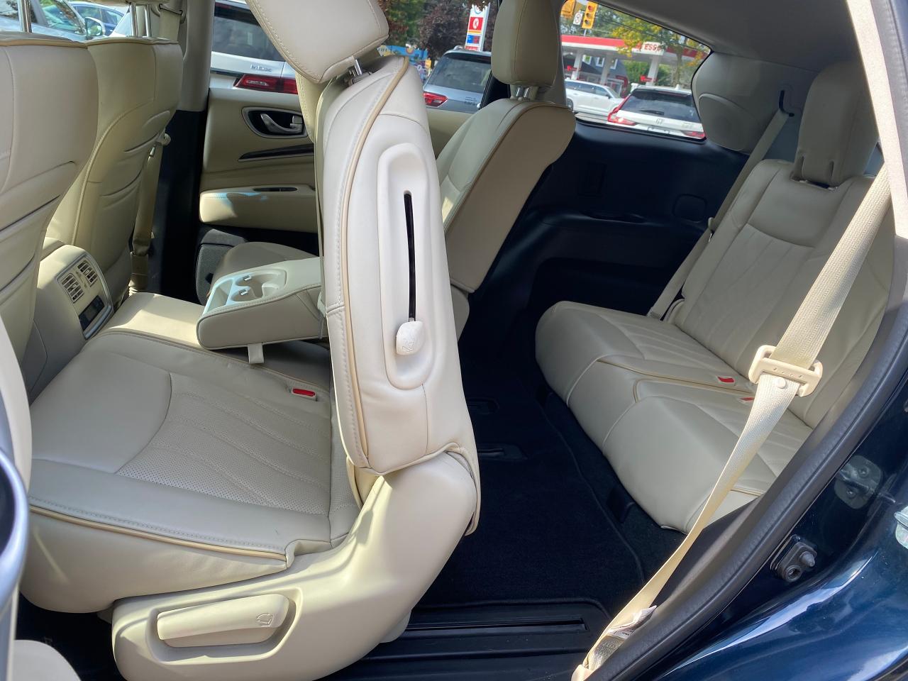2015 Infiniti QX60 Premium - Photo #19