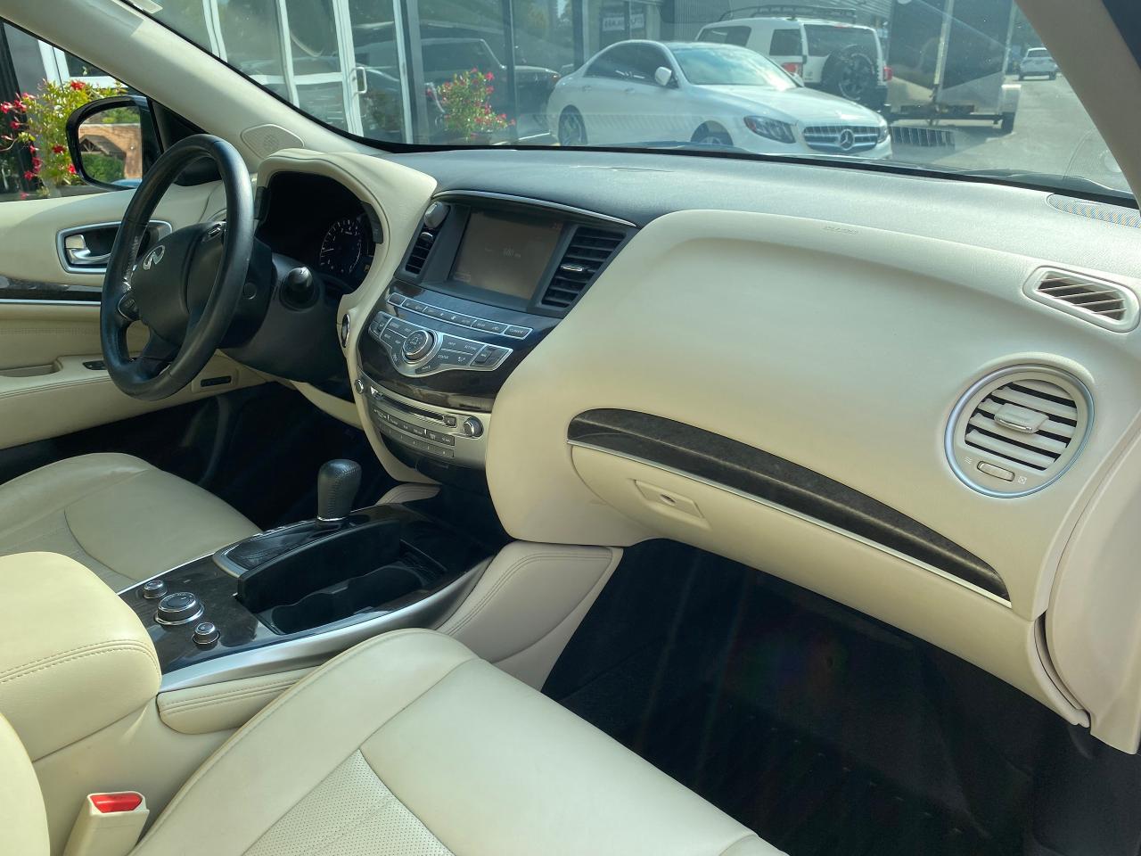 2015 Infiniti QX60 Premium - Photo #33