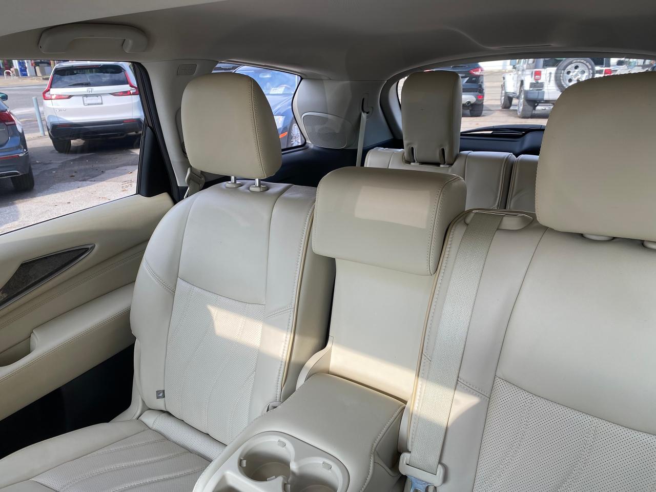 2015 Infiniti QX60 Premium - Photo #39