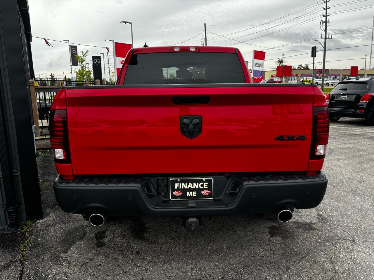 2021 RAM 1500 Classic WARLOCK 4X4 CREW CAB 5'7" BOX - Photo #6