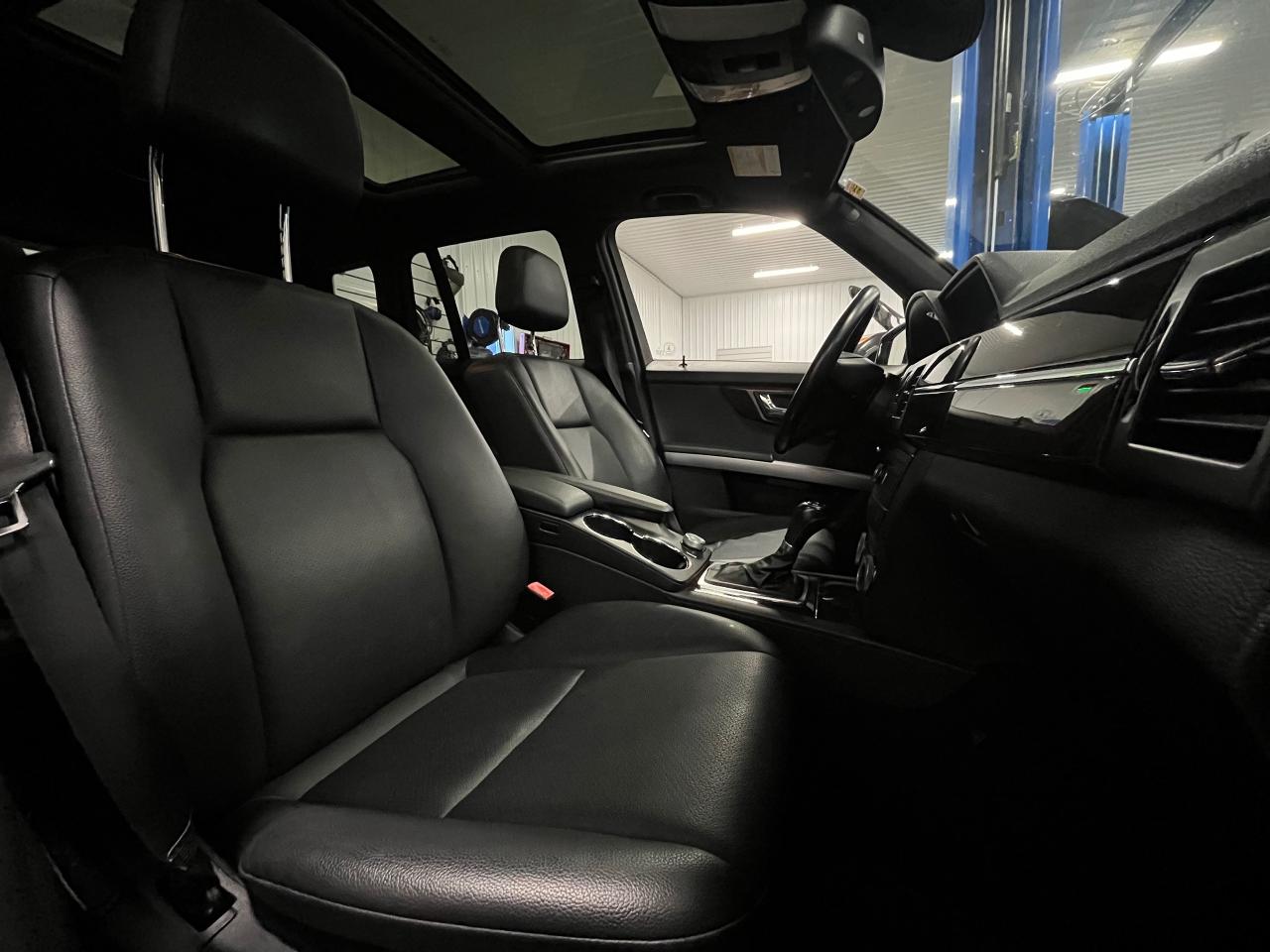 2011 Mercedes-Benz GLK-Class 4MATIC 4dr GLK 350 - Photo #5