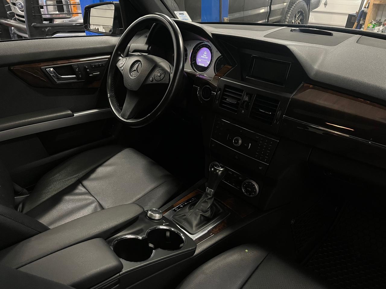 2011 Mercedes-Benz GLK-Class 4MATIC 4dr GLK 350 - Photo #6