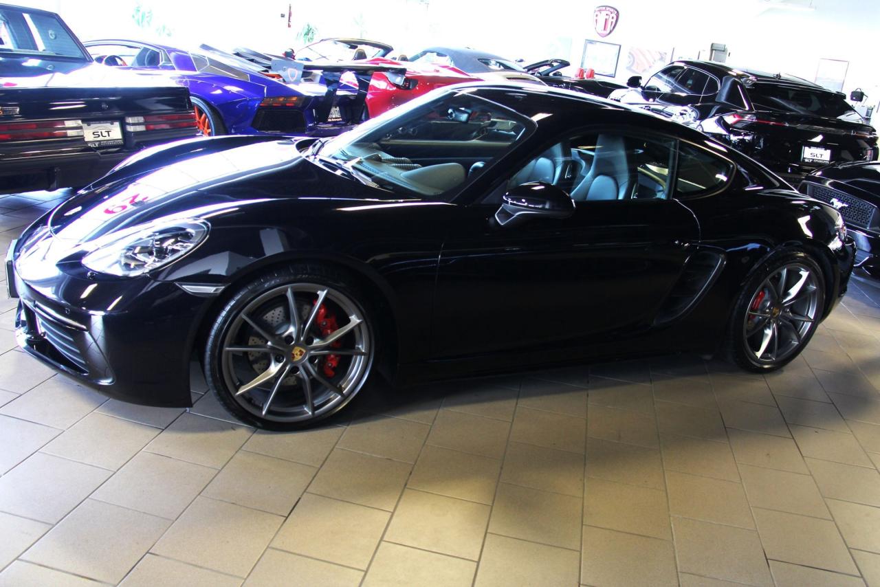 2024 Porsche 718 Cayman S Photo