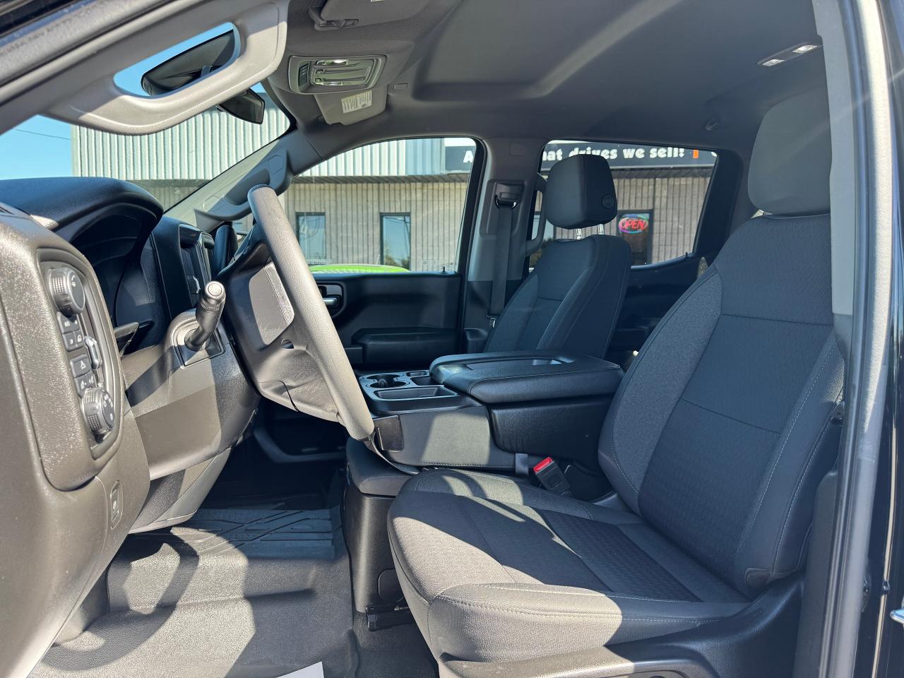 2022 Chevrolet Silverado 1500 4WD Crew Cab 147" Custom - Photo #9