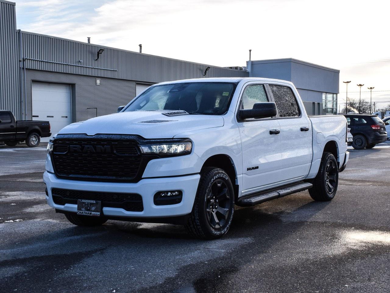 New 2025 RAM 1500 Tradesman 4x4 Crew Cab 5'7
