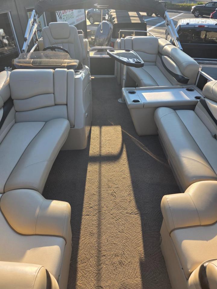 2012 - BENNINGTON BENNINGTON 2275RCW Photo