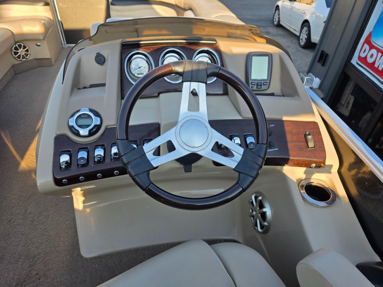 2012 - BENNINGTON BENNINGTON 2275RCW Photo