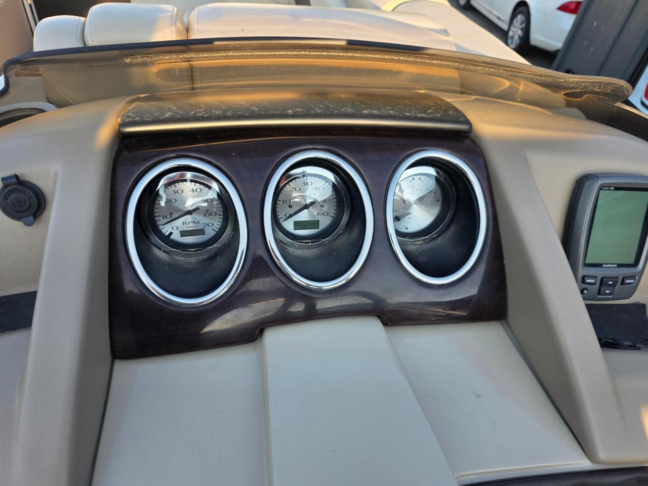 2012 - BENNINGTON BENNINGTON 2275RCW Photo