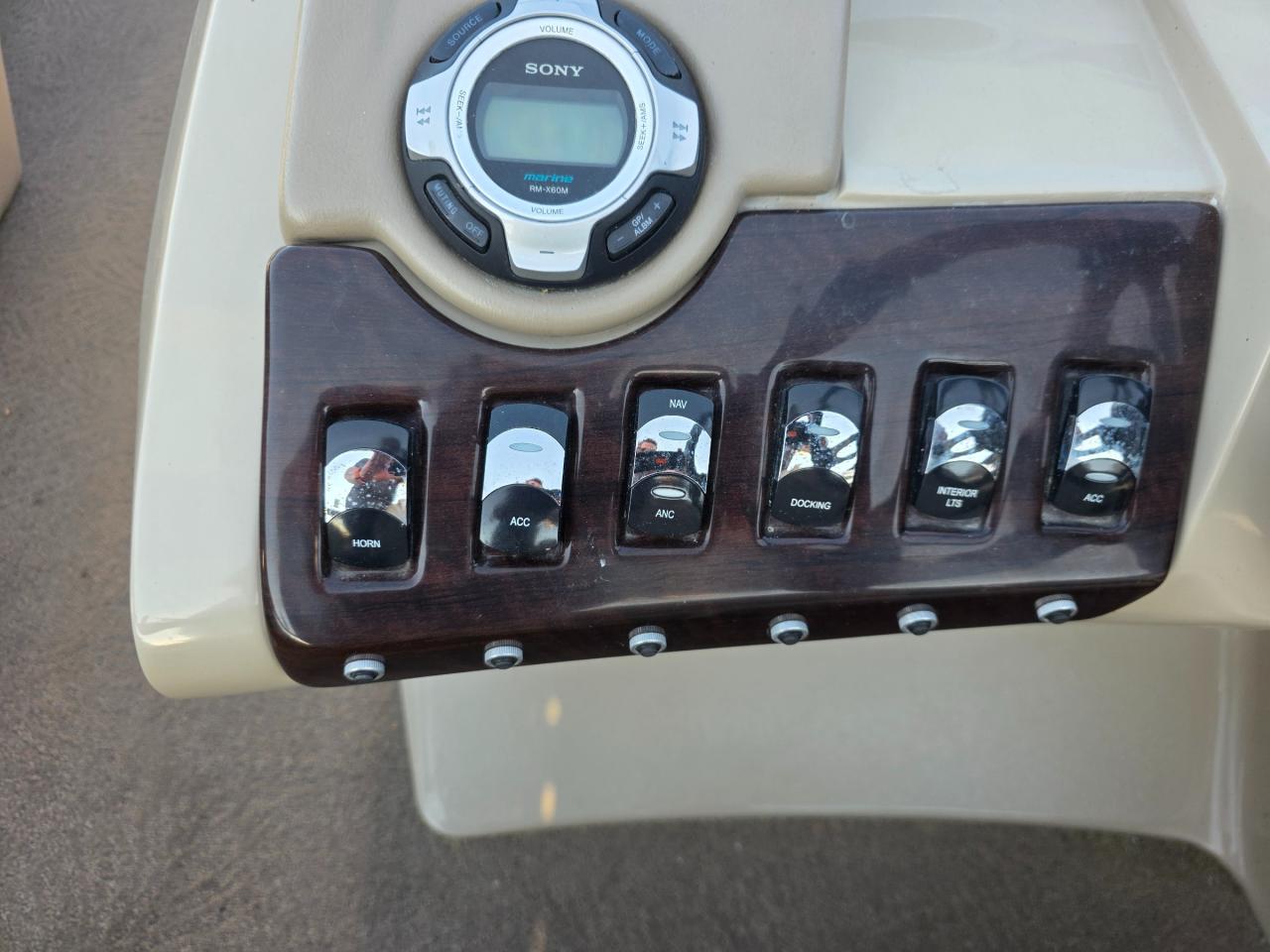 2012 - BENNINGTON BENNINGTON 2275RCW Photo