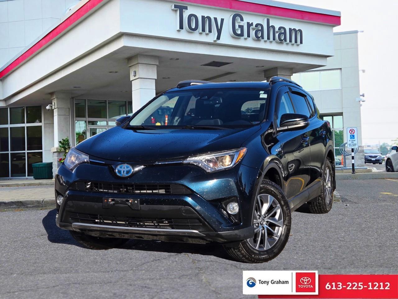 Used 2017 Toyota RAV4 Hybrid SE for sale in Ottawa, ON