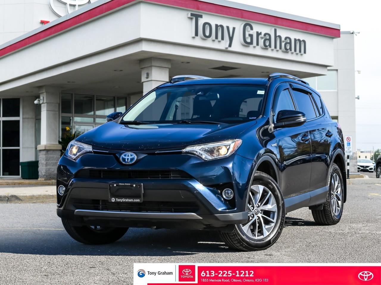 Used 2017 Toyota RAV4 Hybrid SE for sale in Ottawa, ON