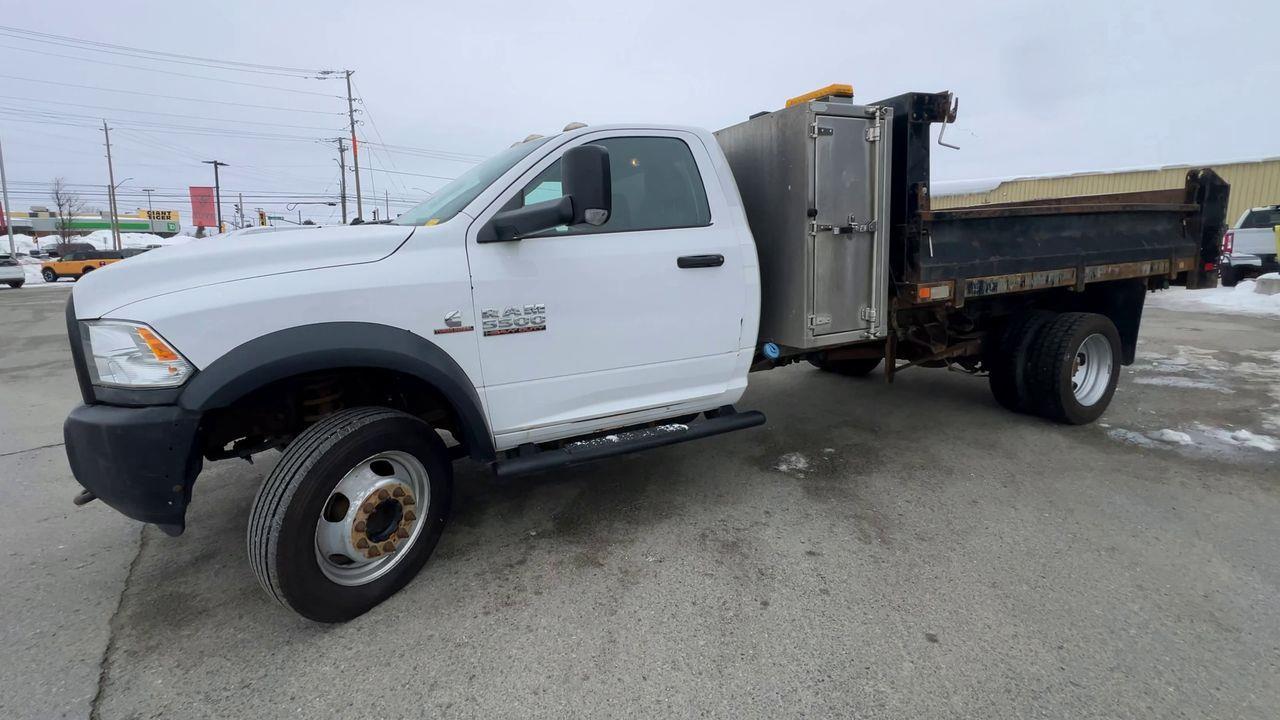 2016 RAM 5500 Chassis ST/SLT DUMP TRUCK!! Photo3