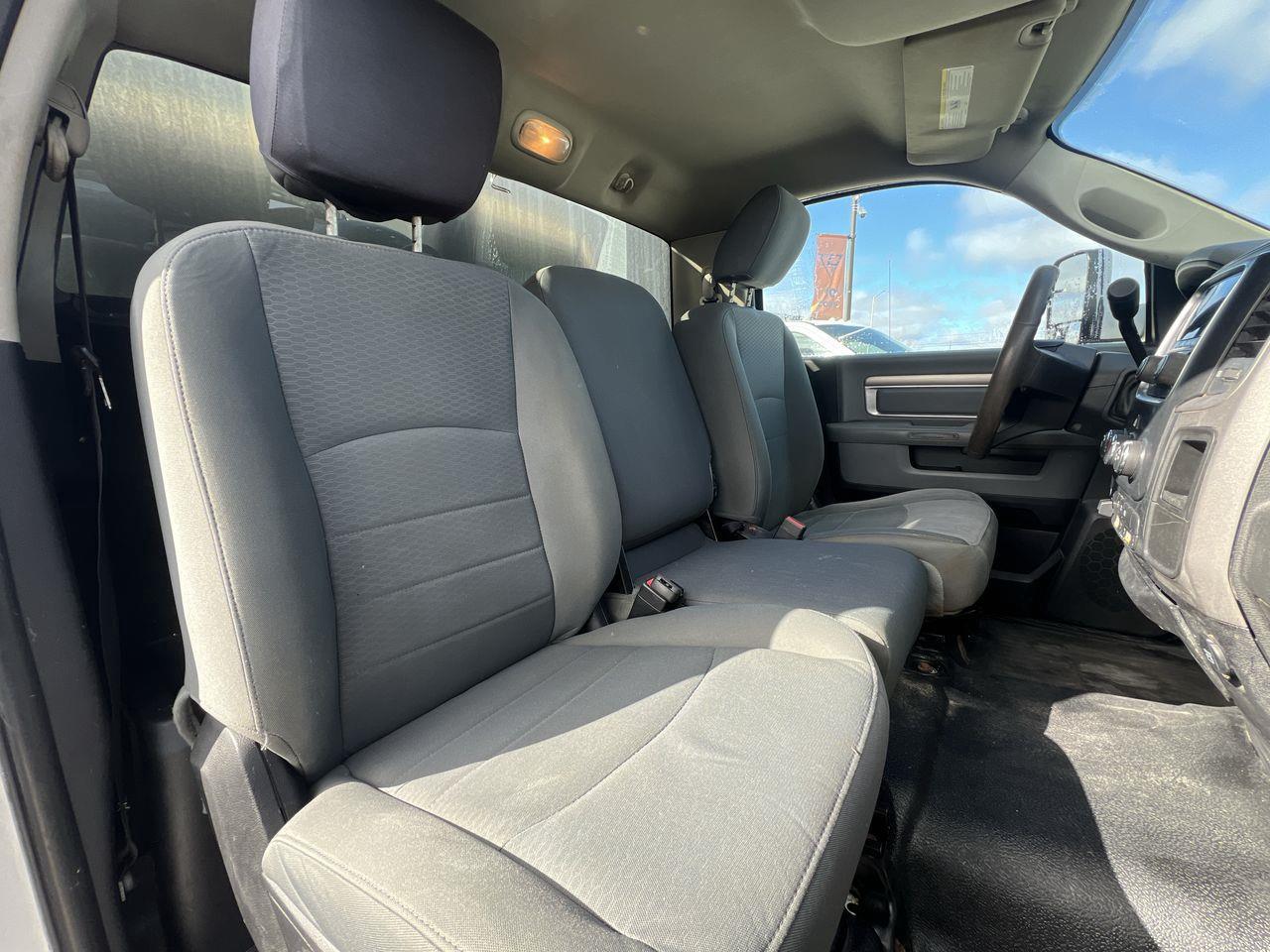 2016 RAM 5500 Chassis ST/SLT DUMP TRUCK!! Photo