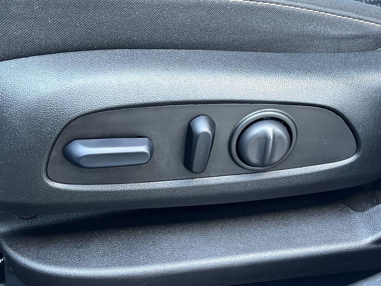 2023 GMC Acadia SLE AWD, 6 PASSENGER, SIRIUS XM, CRUISE CONTROL, BACK UP CAM, POWER LIFTGATE, REAR A/C!! Photo