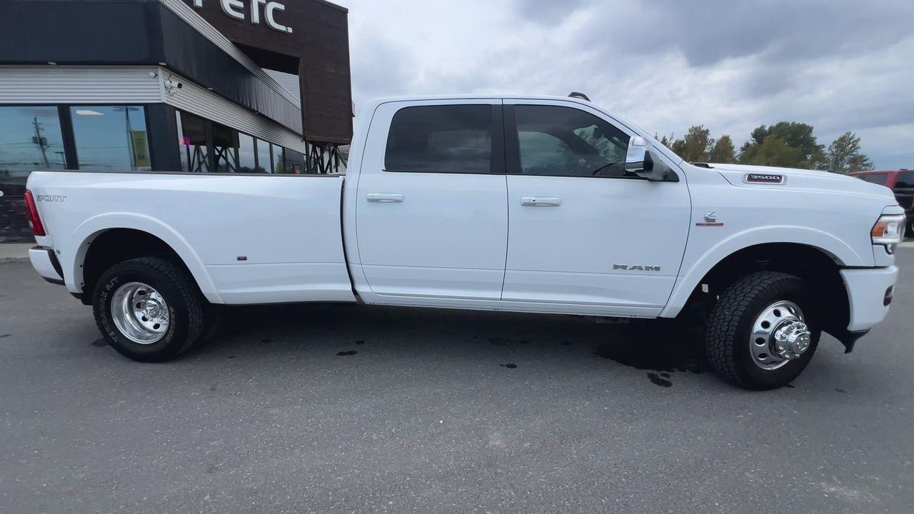 2022 RAM 3500 Laramie 4X4, LEATHER SEATS, SIRIUS XM, NAV, CRUISE CONTROL, BACK UP CAM!! Photo