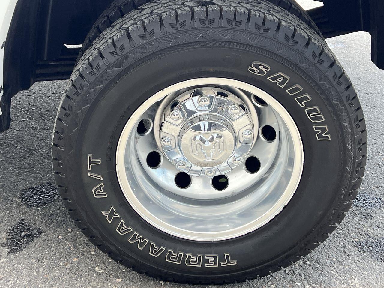 2022 RAM 3500 Laramie 4X4, LEATHER SEATS, SIRIUS XM, NAV, CRUISE CONTROL, BACK UP CAM!! Photo